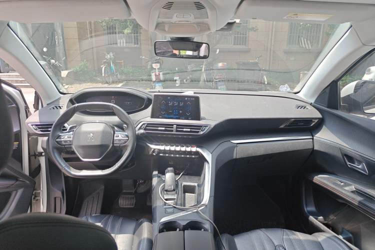 Used Peugeot 5008 2017 380THP 7-Seater Boundary-Free Edition Center Console