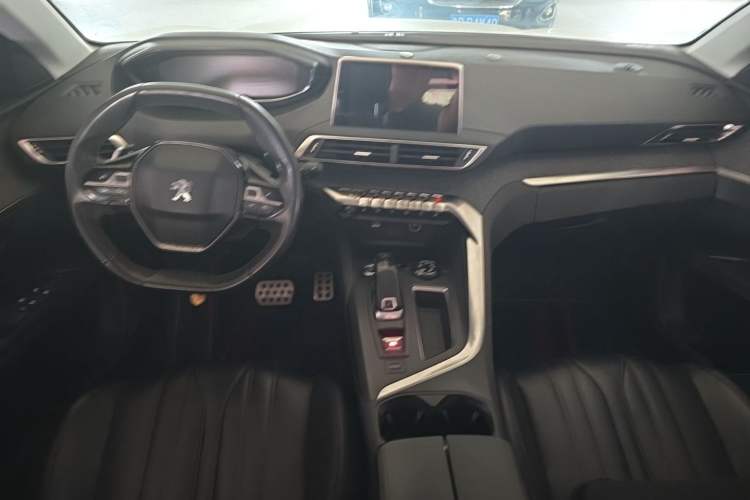 Used Peugeot 5008 2017 380THP 7-Seater Luxury Edition Center Console