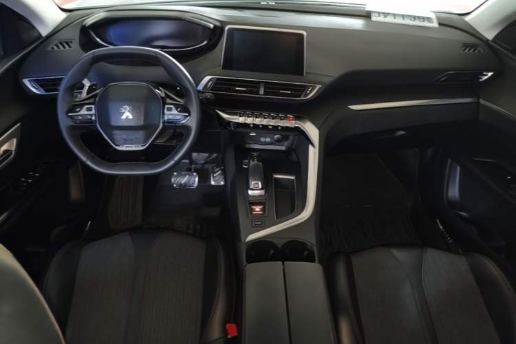 Used Peugeot 5008 2017 350THP 7-Seater Elite Edition Center Console