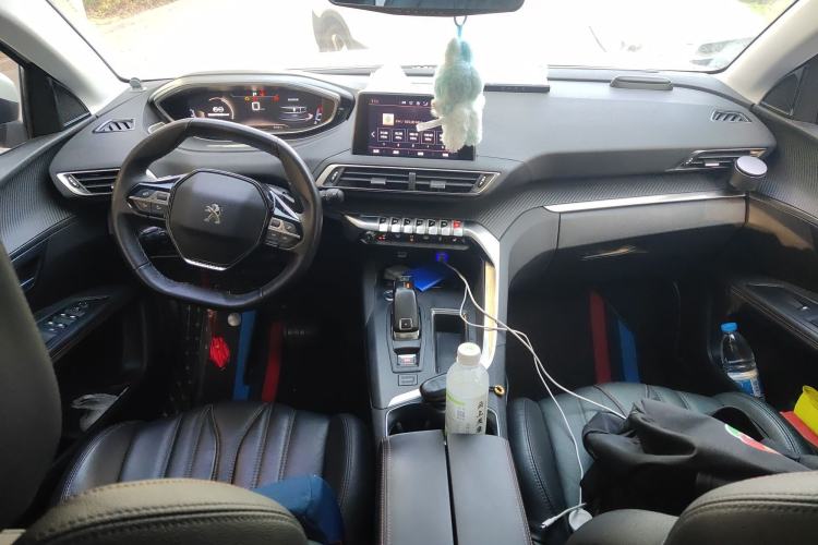 Used Peugeot 5008 2017 380THP 7-Seater Boundary-Free Edition Center Console