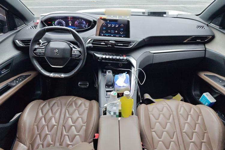 Used Peugeot 5008 2017 380THP 7-Seater Luxury GT Edition Center Console