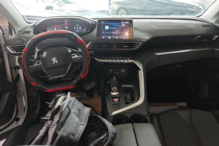 Used Peugeot 5008 2017 350THP 5-Seat Elite Edition Center Console