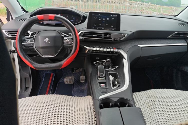 Used Peugeot 5008 2017 380THP 7-Seater Luxury Edition Center Console