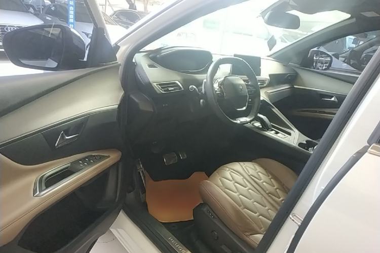 Used Peugeot 5008 2017 380THP 7-Seater Luxury GT Edition Driver Seat
