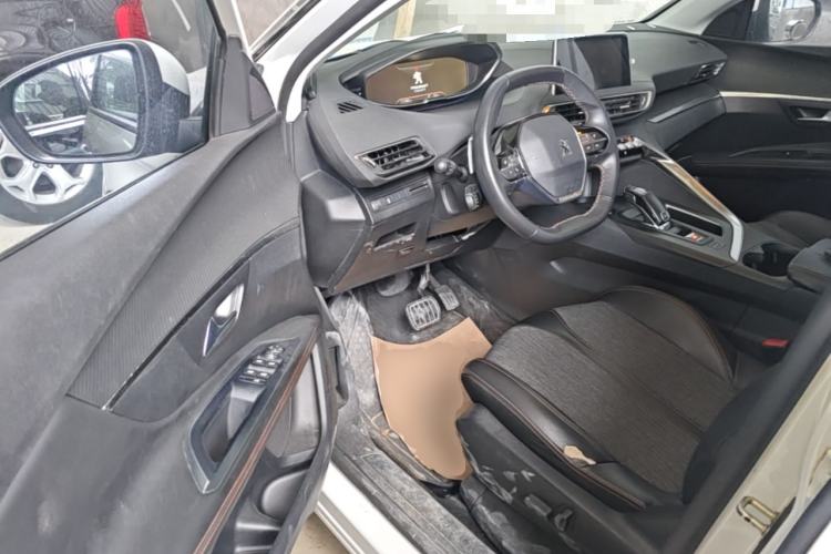 Used Peugeot 5008 2017 380THP 7-Seater Elite Edition Driver Seat