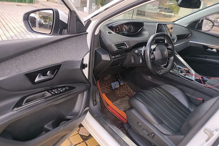 Used Peugeot 5008 2017 380THP 7-Seater Luxury Edition Driver Seat