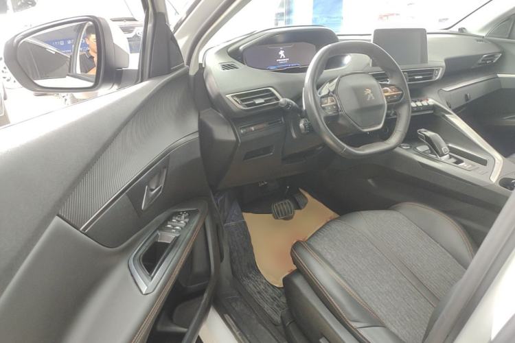 Used Peugeot 5008 2017 380THP 7-Seater Elite Edition Driver Seat