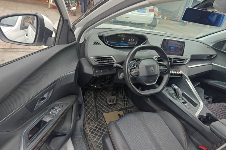 Used Peugeot 5008 2017 350THP 7-Seater Elite Edition Driver Seat