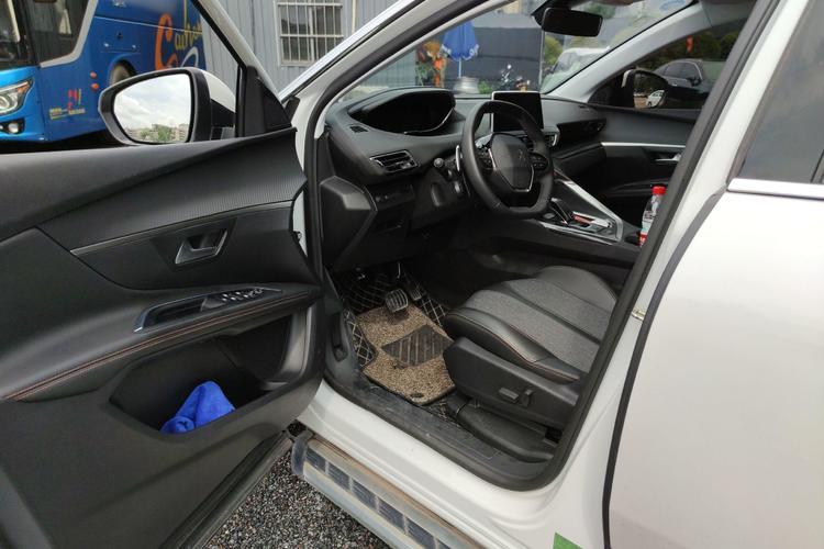Used Peugeot 5008 2017 350THP 7-Seater Elite Edition Driver Seat