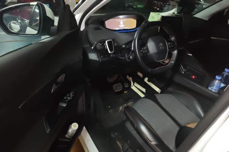 Used Peugeot 5008 2017 380THP 7-Seater Elite Edition Driver Seat