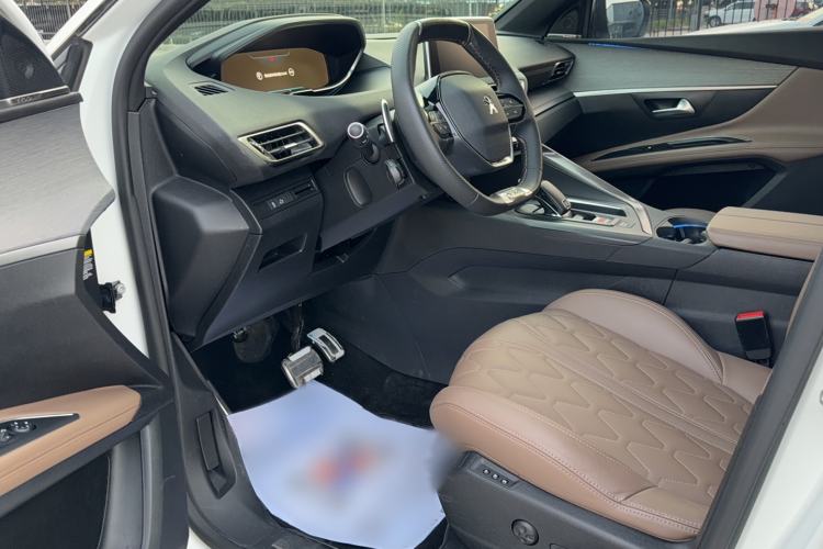Used Peugeot 5008 2017 380THP 7-Seater Luxury GT Edition Driver Seat