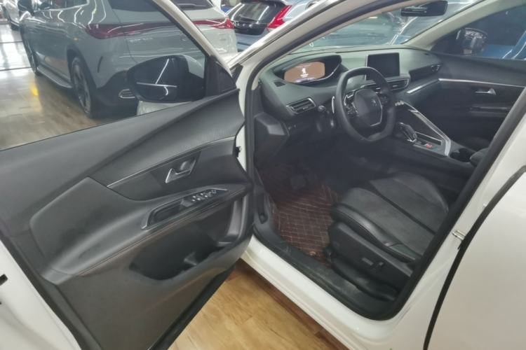 Used Peugeot 5008 2017 380THP 5-Seater Elite Edition Driver Seat