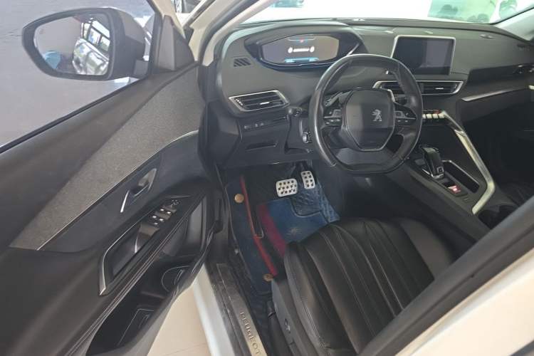 Used Peugeot 5008 2017 380THP 7-Seater Luxury Edition Driver Seat