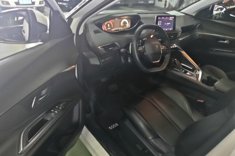 Used Peugeot 5008 2017 350THP 7-Seater Elite Edition Driver Seat