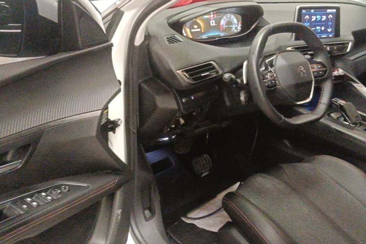 Used Peugeot 5008 2017 380THP 5-Seater Elite Edition Driver Seat