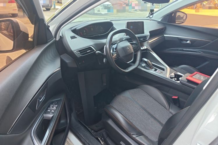 Used Peugeot 5008 2017 380THP 5-Seater Elite Edition Driver Seat