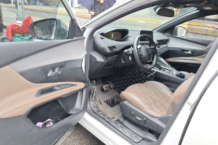 Used Peugeot 5008 2017 380THP 7-Seater Luxury GT Edition Driver Seat