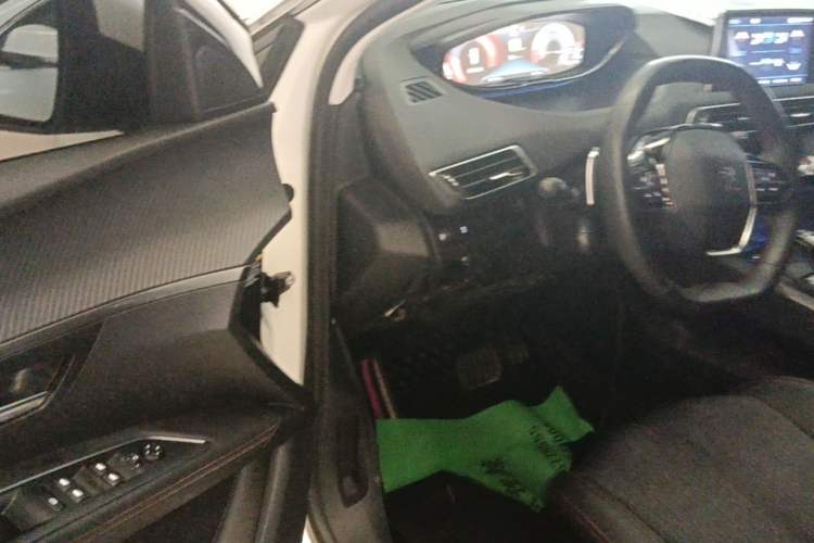 Used Peugeot 5008 2017 350THP 5-Seat Elite Edition Driver Seat