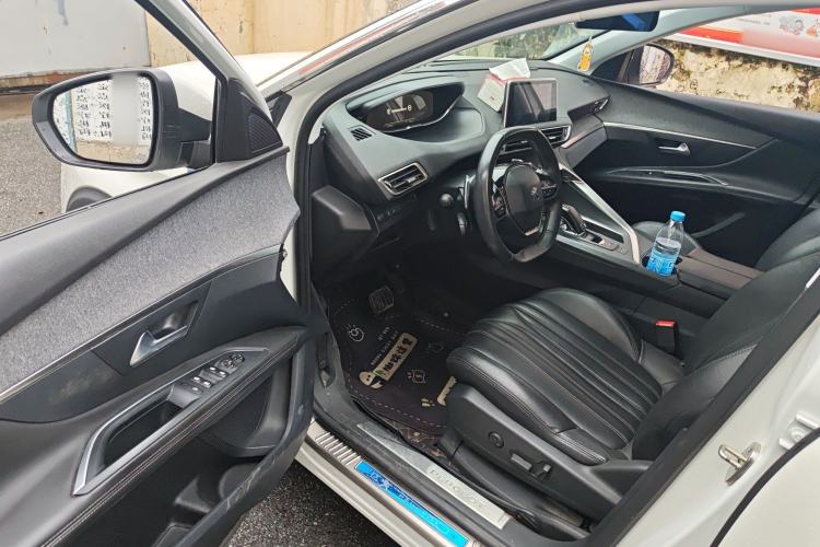 Used Peugeot 5008 2017 380THP 7-Seater Luxury Edition Driver Seat