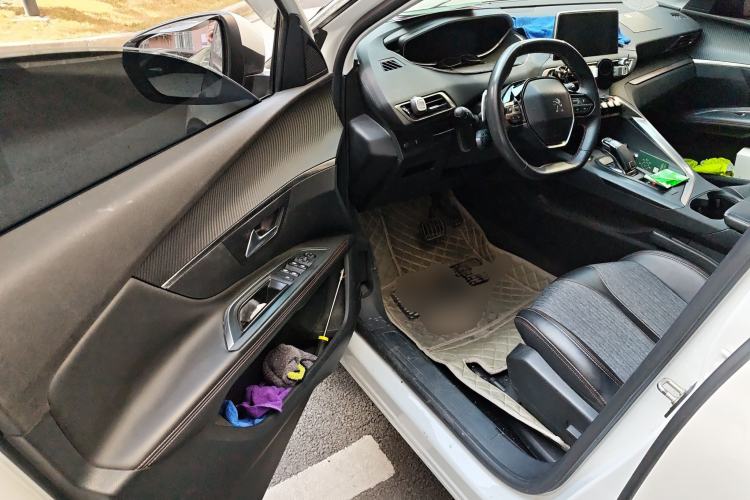 Used Peugeot 5008 2017 350THP 7-Seater Elite Edition Driver Seat