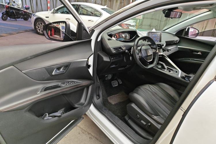 Used Peugeot 5008 2017 380THP 7-Seater Boundary-Free Edition Driver Seat