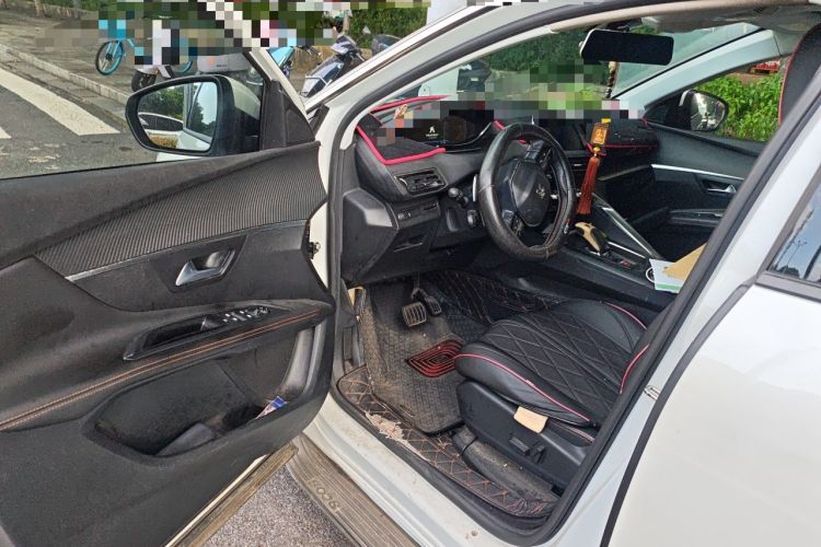 Used Peugeot 5008 2017 380THP 7-Seater Elite Edition Driver Seat