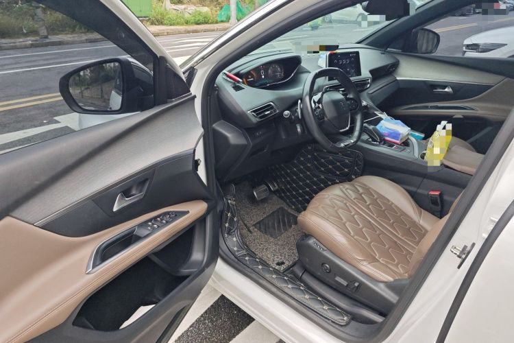 Used Peugeot 5008 2017 380THP 7-Seater Luxury GT Edition Driver Seat