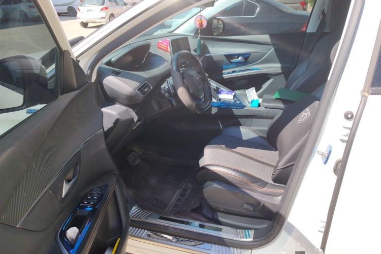 Used Peugeot 5008 2017 380THP 7-Seater Elite Edition Driver Seat