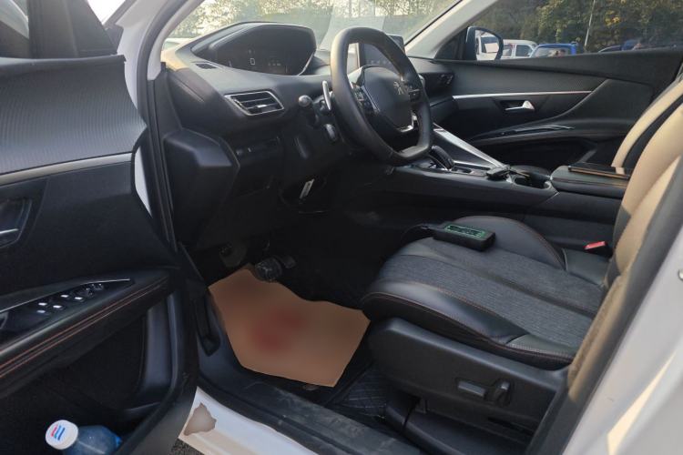 Used Peugeot 5008 2017 350THP 7-Seater Elite Edition Driver Seat
