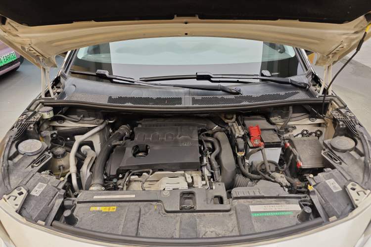 Used Peugeot 5008 2017 380THP 7-Seater Elite Edition Engine Bay