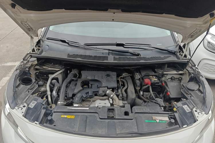 Used Peugeot 5008 2017 350THP 7-Seater Elite Edition Engine Bay