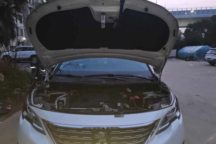 Used Peugeot 5008 2017 350THP 7-Seater Elite Edition Engine Bay