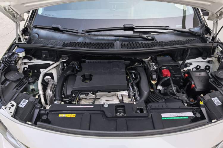 Used Peugeot 5008 2017 380THP 7-Seater Elite Edition Engine Bay