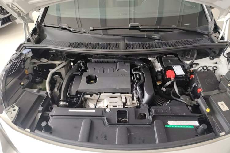 Used Peugeot 5008 2017 380THP 7-Seater Luxury GT Edition Engine Bay