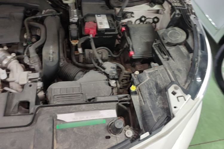 Used Peugeot 5008 2017 350THP 7-Seater Elite Edition Engine Bay Left