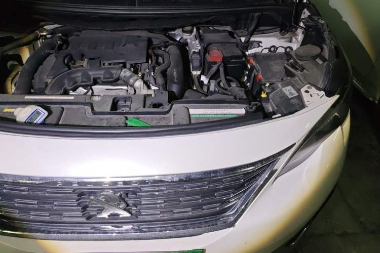 Used Peugeot 5008 2017 350THP 7-Seater Elite Edition Engine Bay Left