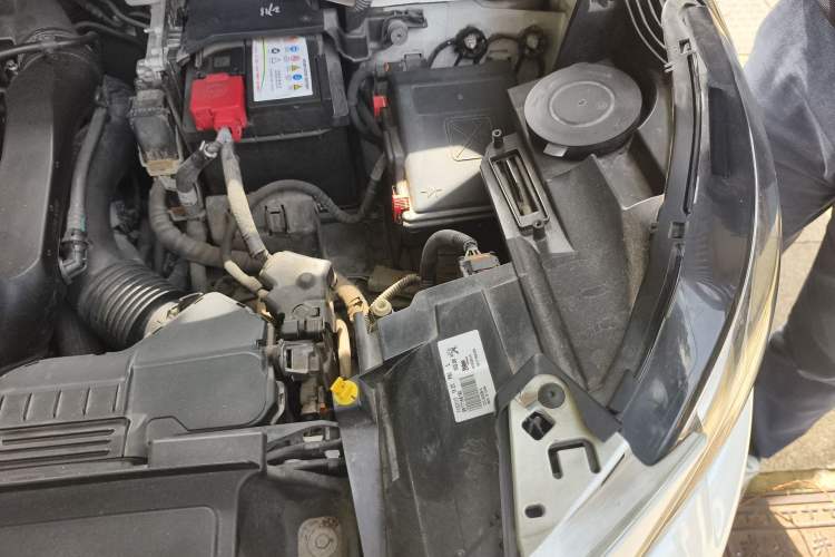 Used Peugeot 5008 2017 380THP 7-Seater Luxury Edition Engine Bay Left