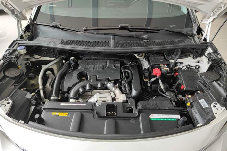 Used Peugeot 5008 2017 350THP 7-Seater Elite Edition Engine Bay