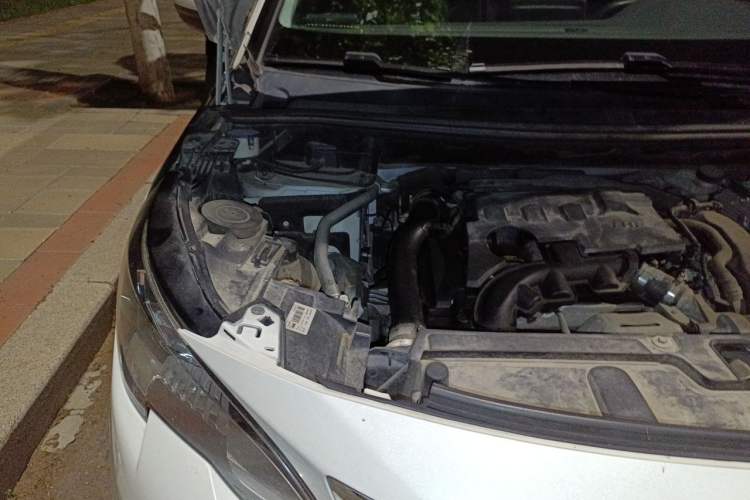 Used Peugeot 5008 2017 350THP 7-Seater Elite Edition Engine Bay Right