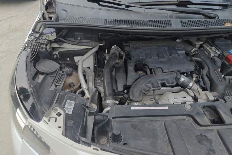 Used Peugeot 5008 2017 350THP 7-Seater Elite Edition Engine Bay Right