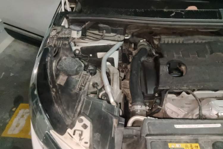 Used Peugeot 5008 2017 380THP 7-Seater Elite Edition Engine Bay Right