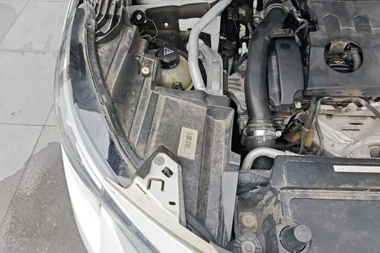 Used Peugeot 5008 2017 380THP 7-Seater Luxury GT Edition Engine Bay Right