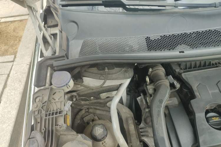 Used Peugeot 5008 2017 380THP 7-Seater Elite Edition Engine Bay Right