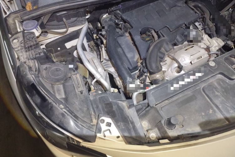Used Peugeot 5008 2017 350THP 7-Seater Elite Edition Engine Bay Right