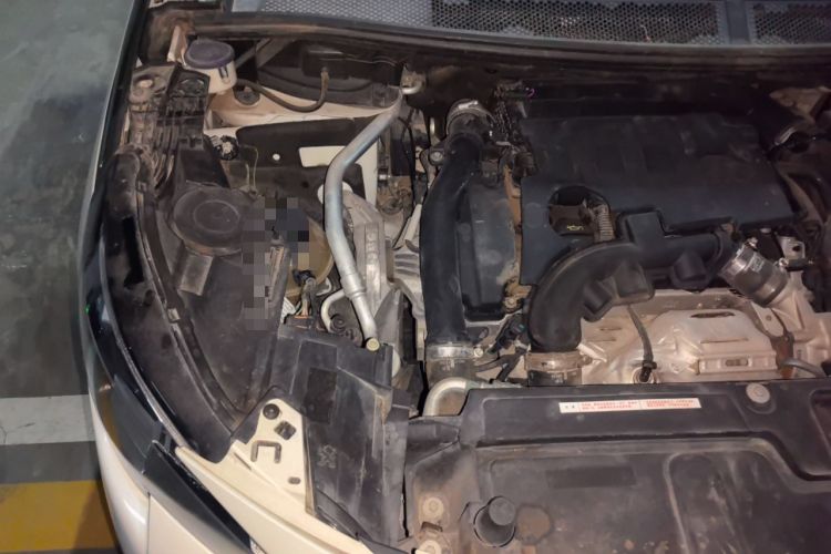 Used Peugeot 5008 2017 350THP 7-Seater Elite Edition Engine Bay Right