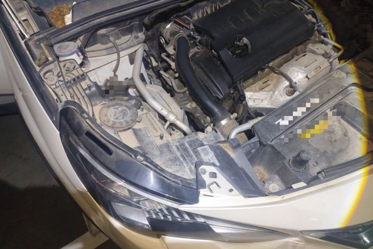 Used Peugeot 5008 2017 380THP 7-Seater Luxury Edition Engine Bay Right