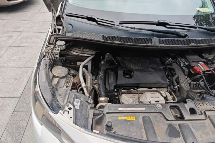 Used Peugeot 5008 2017 380THP 7-Seater Elite Edition Engine Bay Right