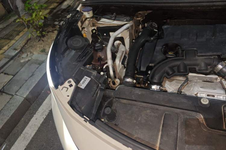 Used Peugeot 5008 2017 350THP 7-Seater Elite Edition Engine Bay Right