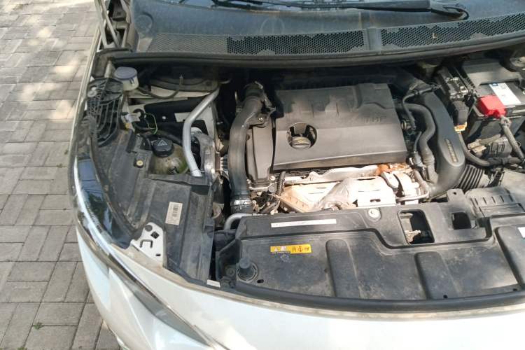 Used Peugeot 5008 2017 380THP 7-Seater Luxury GT Edition Engine Bay Right
