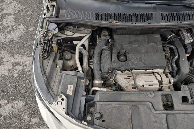 Used Peugeot 5008 2017 380THP 7-Seater Luxury GT Edition Engine Bay Right